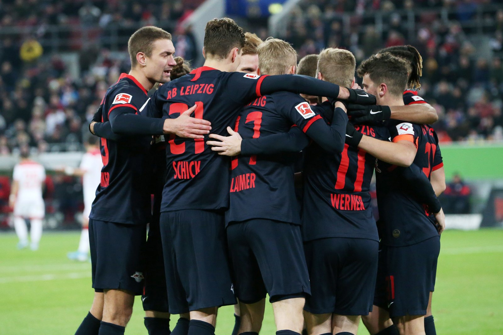 包含关键时刻西甲焦点战，莱比锡门线救险，媒体盛赞，赛季目标并未改变的词条